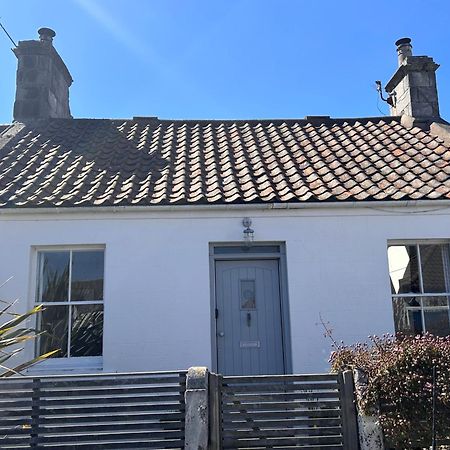 Beautiful Coastal Cottage In 피텐윔 외부 사진