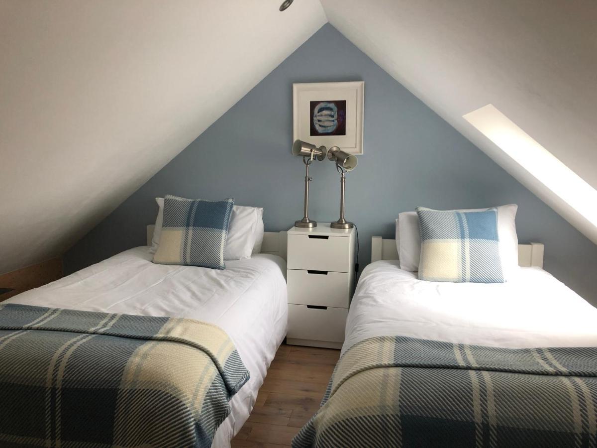 Beautiful Coastal Cottage In 피텐윔 외부 사진
