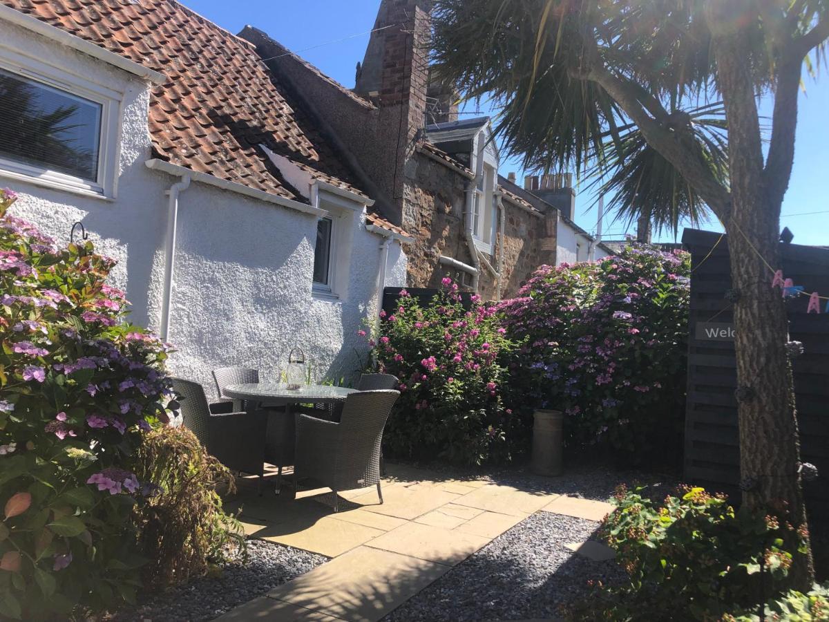 Beautiful Coastal Cottage In 피텐윔 외부 사진