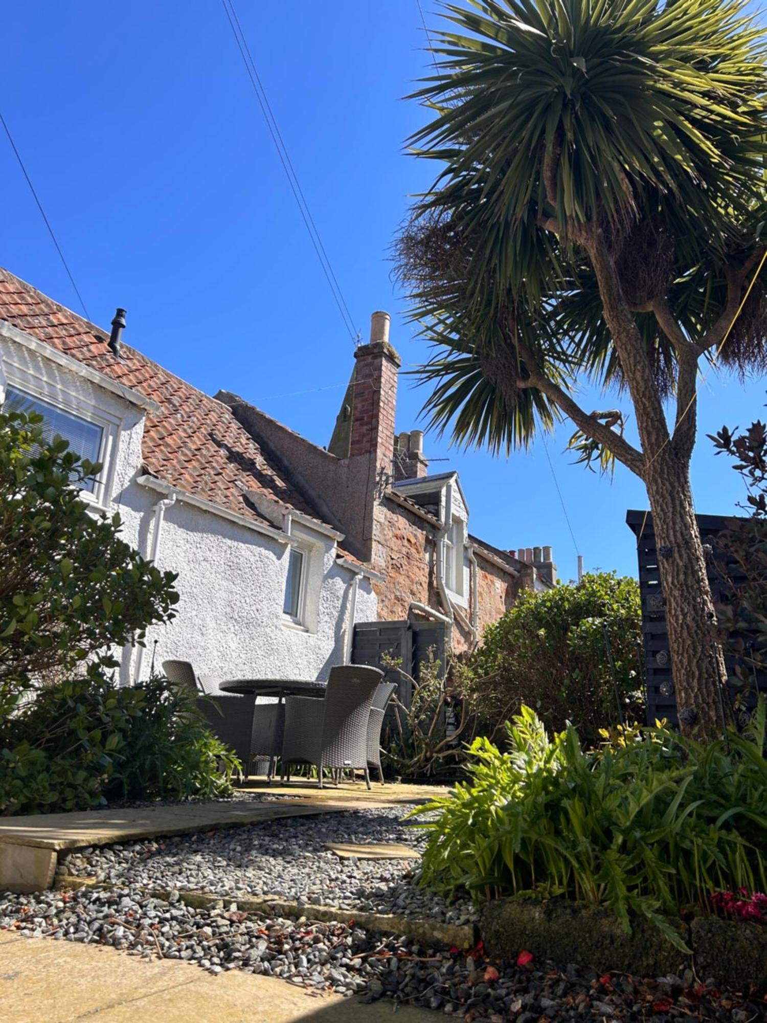 Beautiful Coastal Cottage In 피텐윔 외부 사진
